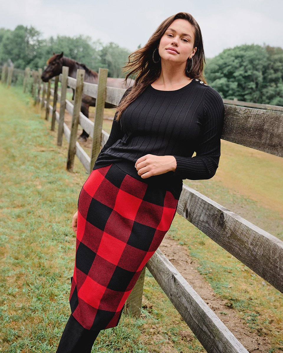 Check(s), please! We’re wearing this season’s #1 trend from the inside, out. 
Shop: spr.ly/6010Srrre