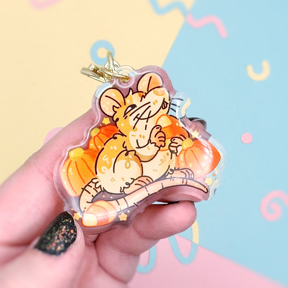 littlemossleaf's tweet photo. I had some very late keychains arrive today that are also up in the sh0p! https://t.co/vhhuRFoZHn