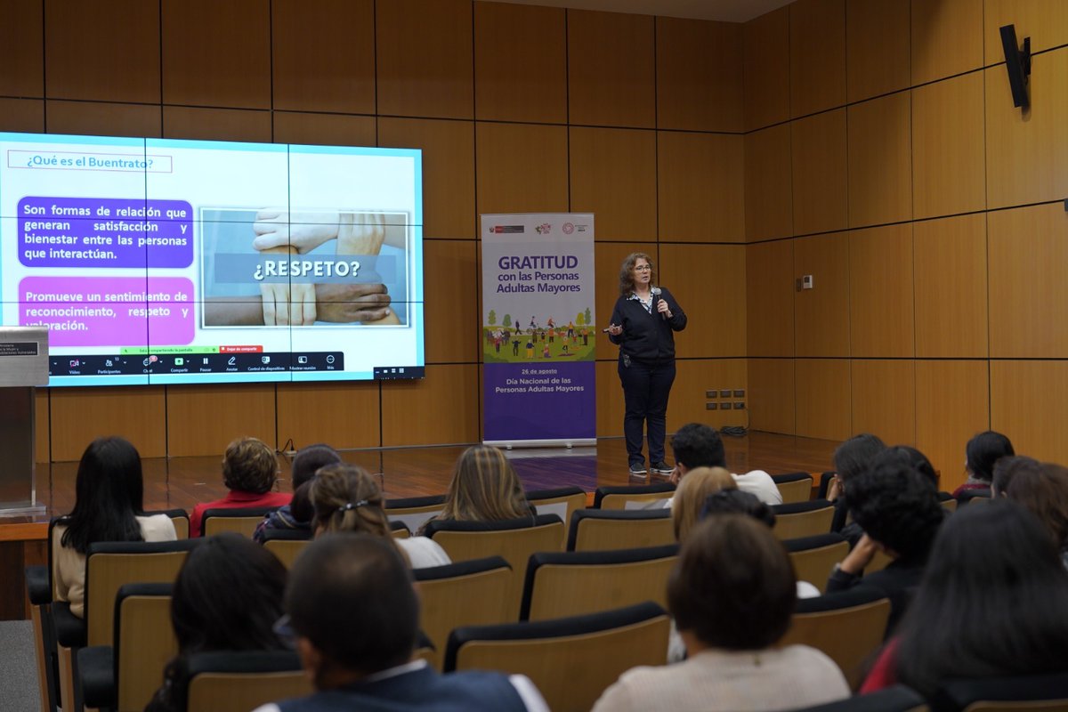 🌟 El respeto y buen trato hacia las personas adultas mayores marcan la diferencia. Hoy, profesionales del #PNGratitud fortalecieron sus capacidades en una conferencia magistral sobre sus derechos, dictada por la experta Mónica Roque de Argentina 🇦🇷. 

La viceministra de