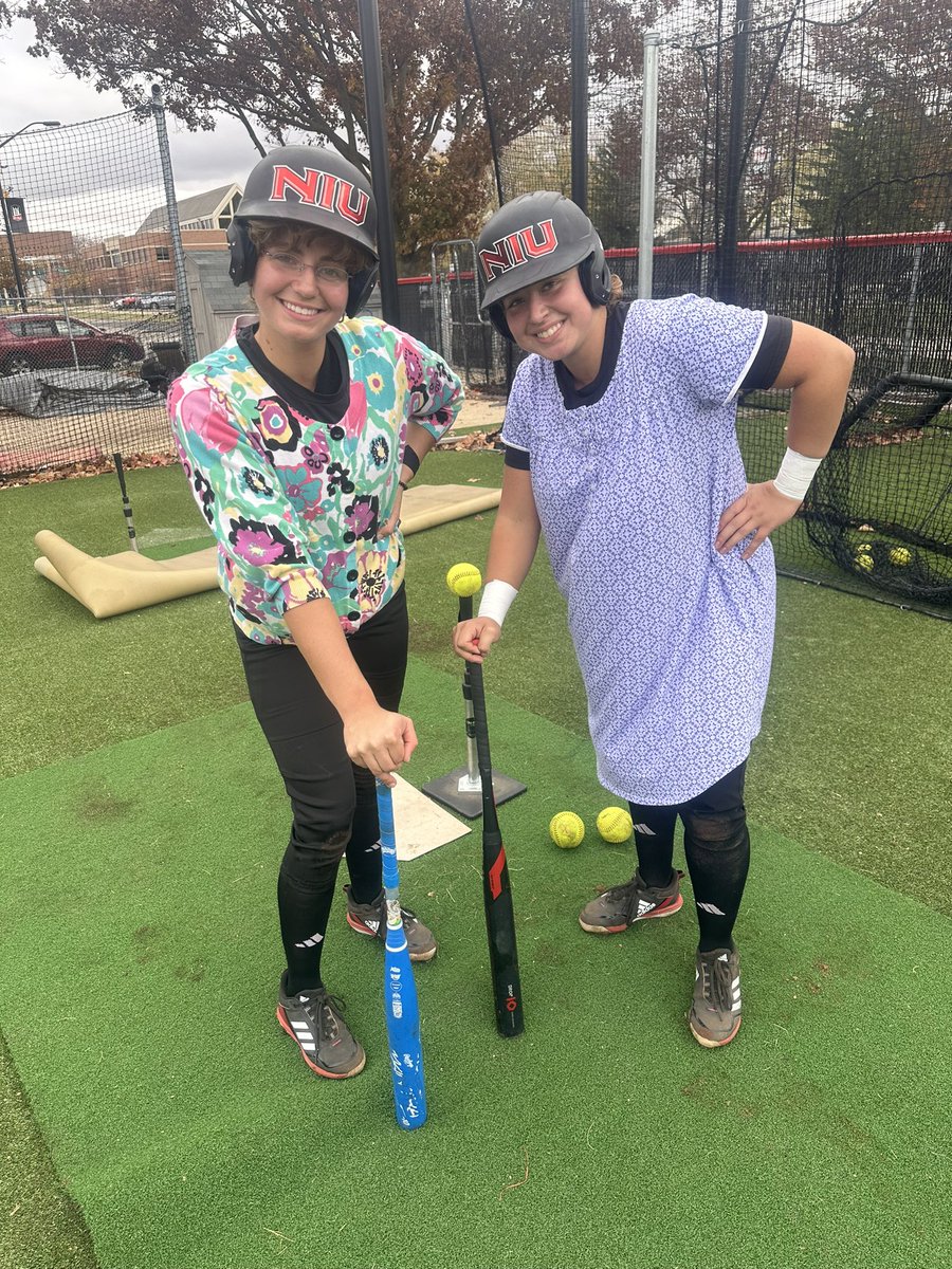 NIU Softball tweet media