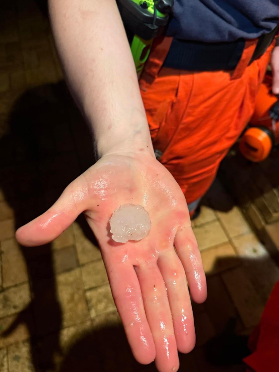 nbrses's tweet photo. Our SES team worked tirelessly through the night, responding to numerous calls for assistance. Operations are still ongoing, and with more storms expected this evening, we’re ready to assist. If you need SES assistance, call 132 500, and remember to stay prepared! https://t.co/rFFilpYGVw