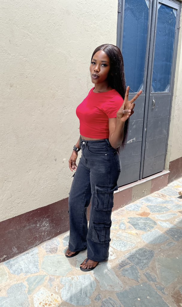 QueenHarryBerry's tweet photo. Botwe mood🔴⚫️proud girls SP of Mfantsipim😂 https://t.co/kgmDXG7VhL