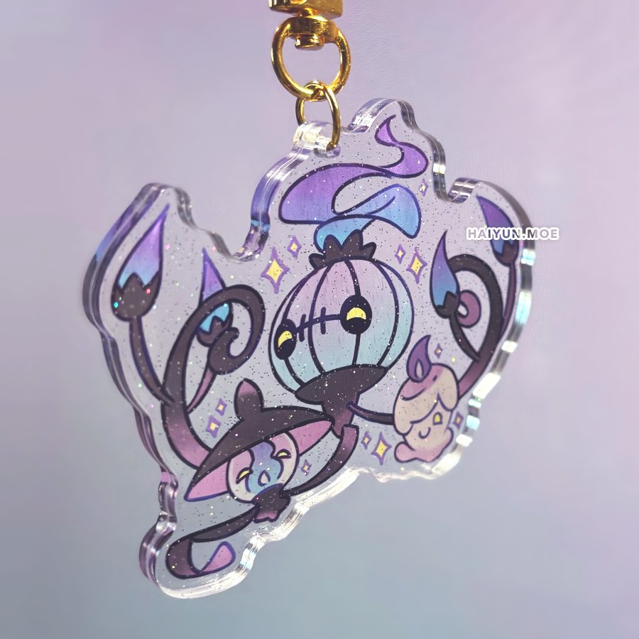 haiyunee's tweet image. happy halloween!! lantern family keychains are restocked 🕯️✨