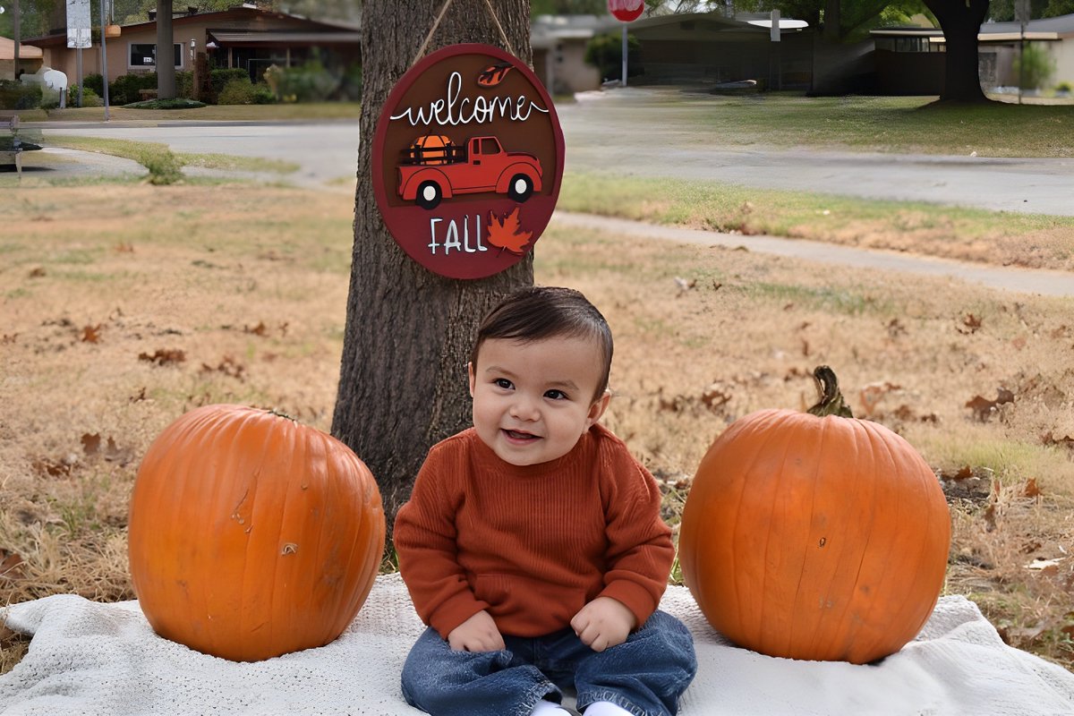 dtxisaac's tweet photo. FALL 2024 🍂 https://t.co/3FgOVvzP2V