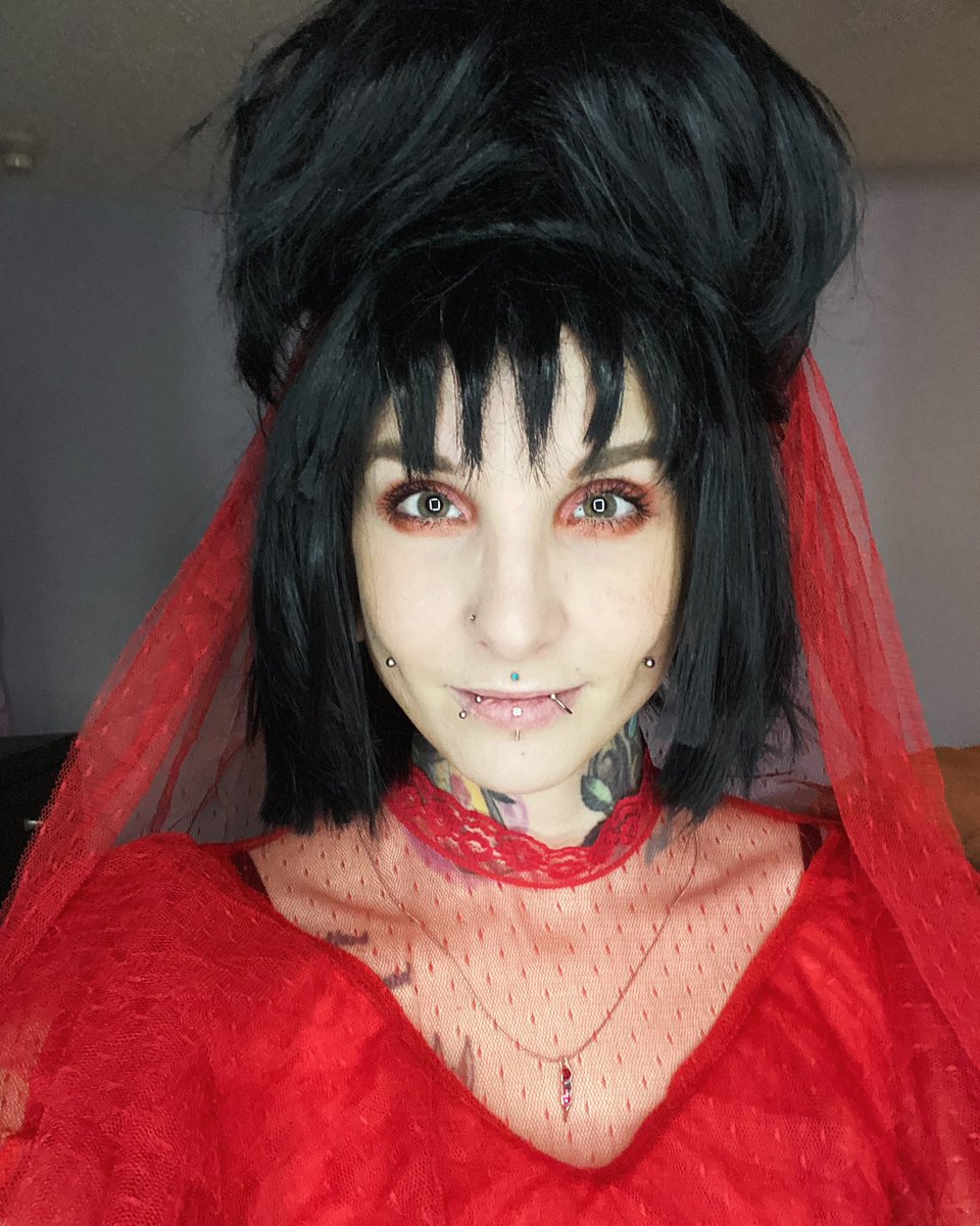 itsxJasmin's tweet photo. We are live with some #outlasttrials โค๏ธ
https://t.co/Uwg3lZmfhM
#LydiaDeetzCosplay #LydiaDeetz #beetlejuice https://t.co/cKcFOSRjUU