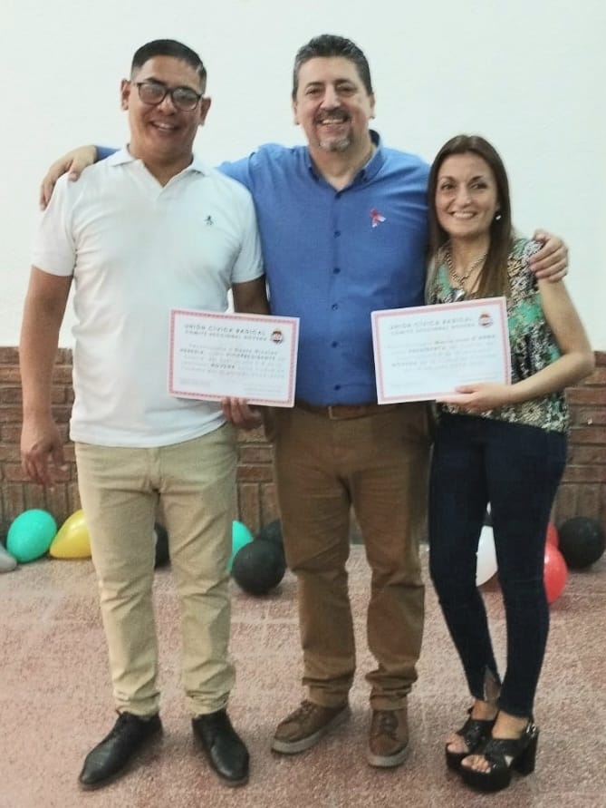 Emotiva Asunción de las Nuevas Autoridades de Nuestra Querida Seccional Novena.
Comprometidos con los Ideales y Convicciones que nos representan, vamos a Trabajar para Recuperar la Identidad Partidaria, y Generar las Políticas Públicas que Córdoba se merece.
#Confluencia