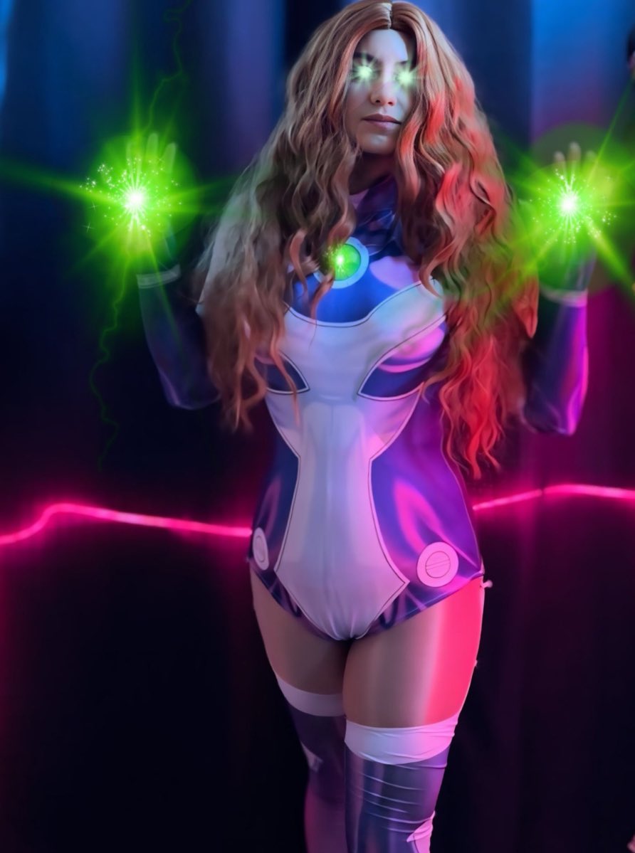 PalomaVT's tweet photo. Starfire ✨🔥 https://t.co/thadlu8zZm