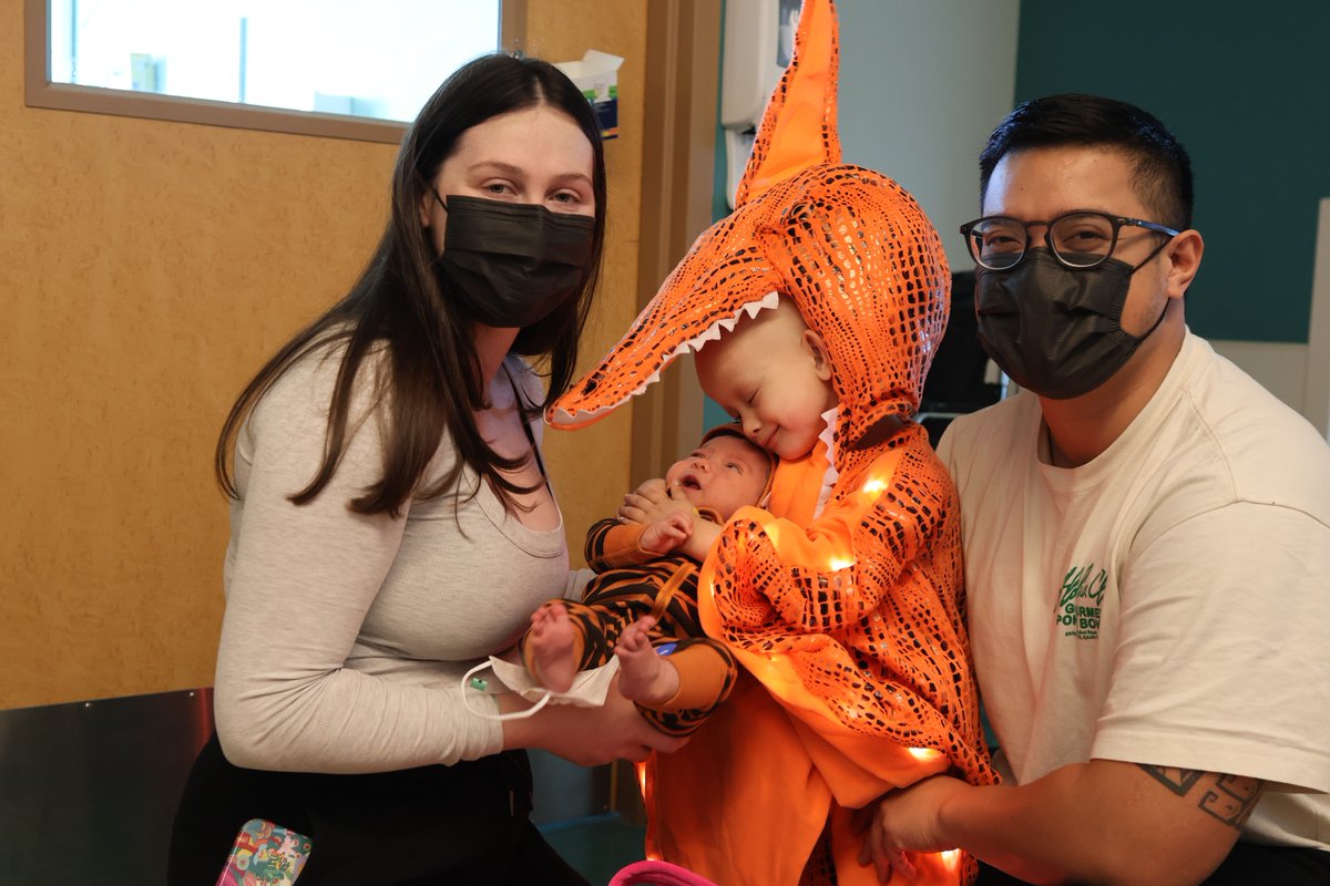 radychildrens's tweet photo. #TeamRady made #Halloween extra magical for our kiddos at the Hospital. ✨🧚♀️ Today's festivities included: Trick-or-treat trail at Alexa’s PLAYC, fa-boo-lous celebrations with our Hematology/Oncology & CTICU patients & superhero window washers. 👻 https://t.co/N2udzuslcd