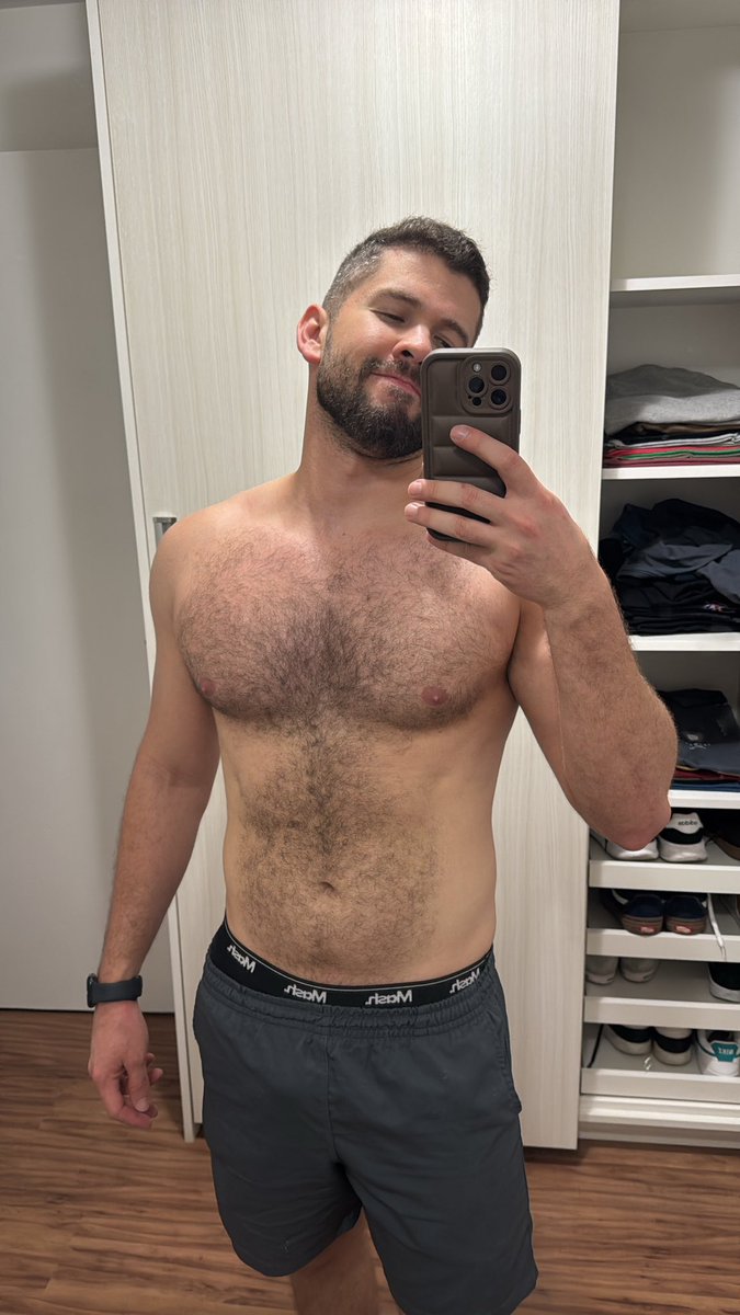 O pump do pós treino de peito te ilude de uma maneira que… 🥹🥹