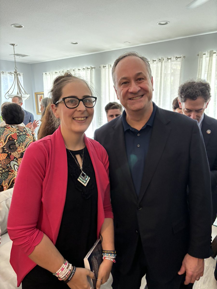 SamCrunk_NVDNC's tweet photo. Another day on the trail. @DouglasEmhoff is an amazing person, supportive partner, and so inspirational. I enjoyed meeting him today and hearing about the hard work being done to combat antisemitism, and how that crucial work will continue and expand under Harris/Walz! 💙🇺🇸🫶🏻 https://t.co/EHG6OFFpqg