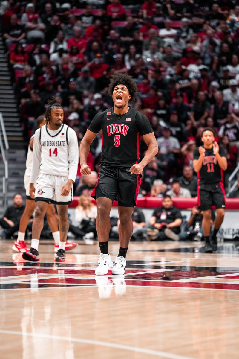 TheRunninRebels's tweet photo. FOUR DAYS https://t.co/gpKIOElNQ1