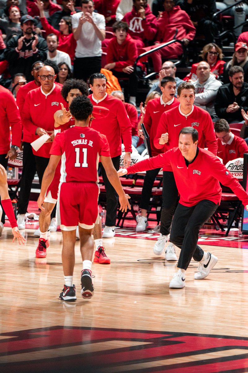 TheRunninRebels's tweet photo. FOUR DAYS https://t.co/gpKIOElNQ1
