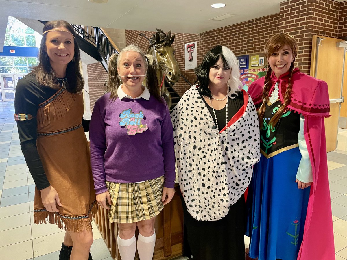 Favorite Disney characters with this great team today! <a href="/GrapevineMiddle/">Grapevine Middle</a> #PonyProud