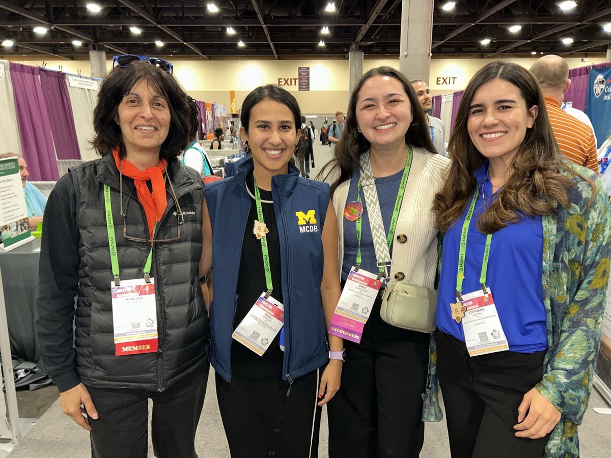 MandanaMsrp's tweet photo. Day 1 @SACNAS with Babli, Emily &amp; Stephanie from #MSRPBio 2019 ⁦⁦@MITBiology⁩ Now ⁦⁦@UMich⁩ ⁦@EmoryUniversity⁩ ⁦@DukeUniversity1⁩ ⁦@GeneWeiLiLab⁩   ⁦@MartinLabMIT⁩ ⁦@michael_laub8⁩ ⁦@MITBiology⁩ https://t.co/75EvuuwxA6