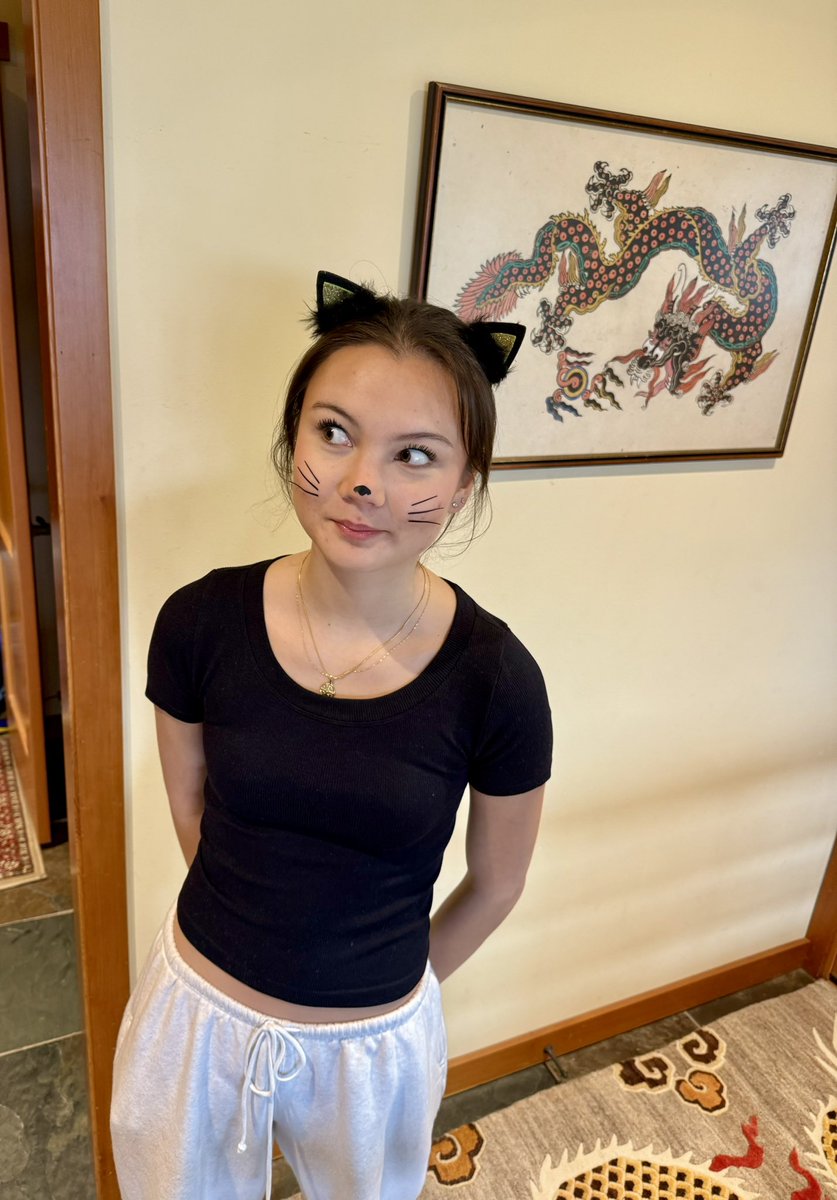 So <a href="/TiaLovesApples/">Tia Rowe</a> dressed up as our cat 🐈‍⬛ 😂#Halloween