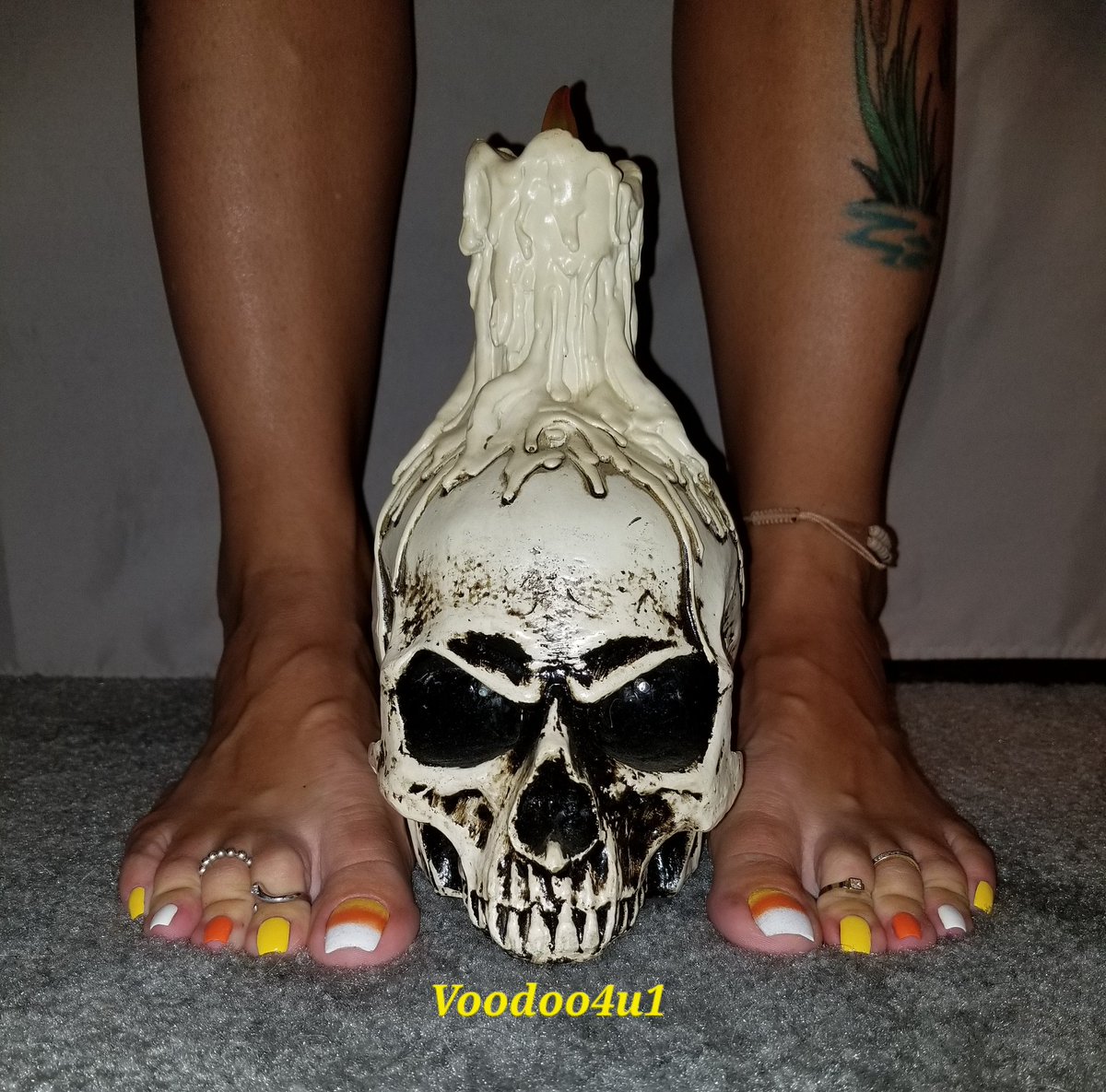 #onlyfans #onlyfansgirl #pedicure #feet #toes #prettytoes #beautifultoes #toerings #solesandtoes #nailpolish #subscribe
