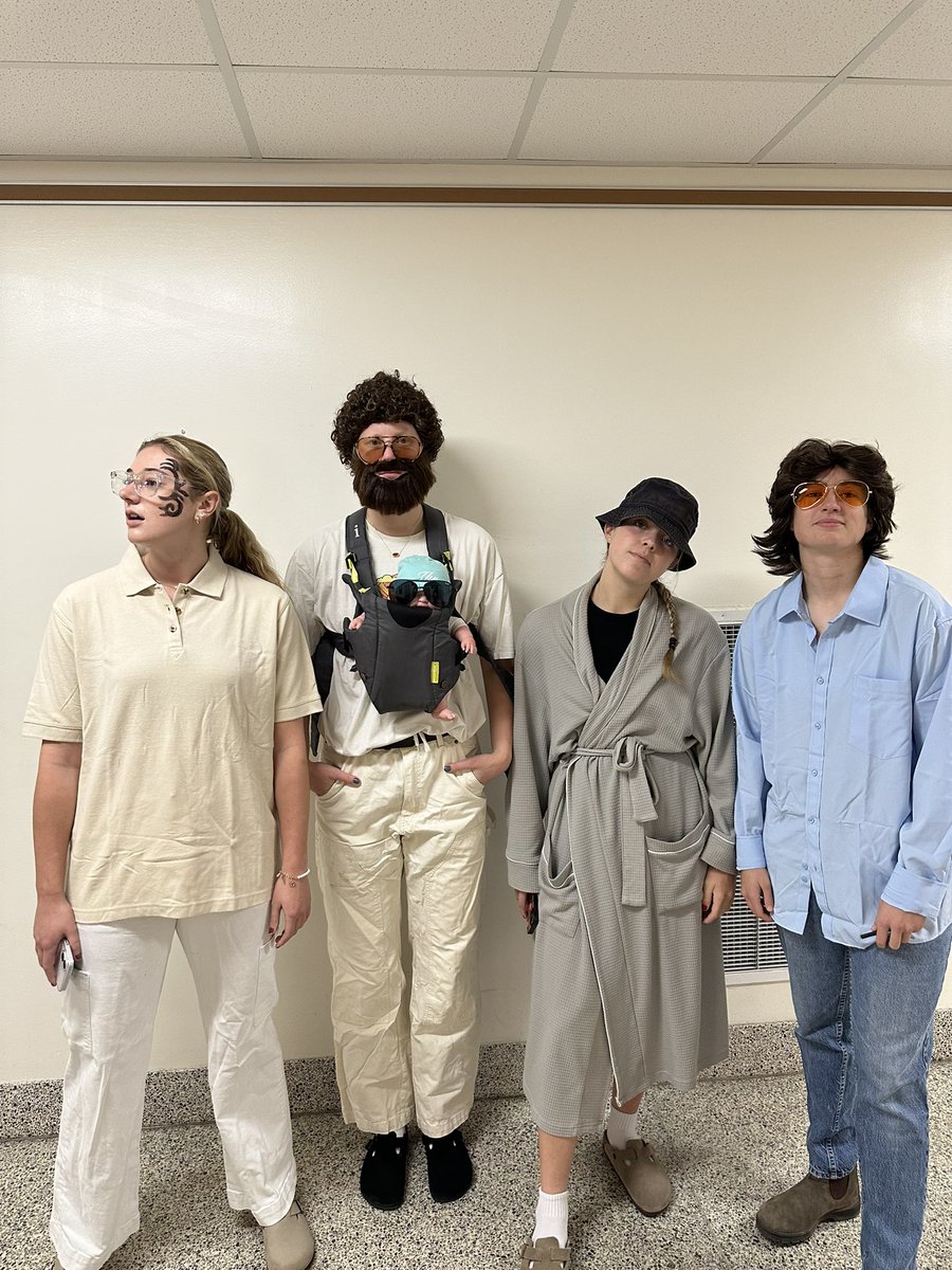 uscga_wbb's tweet image. Happy Halloween! 🎃👻🍭💀🧛‍♂️
.
#gocoastguard #legacy