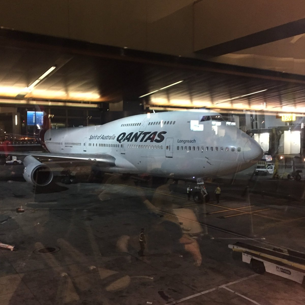 8 years ago today: boarded Qantas to SYD and then on to AKL. Mistake fare: $225.06 round trip. What a great trip! #Travel