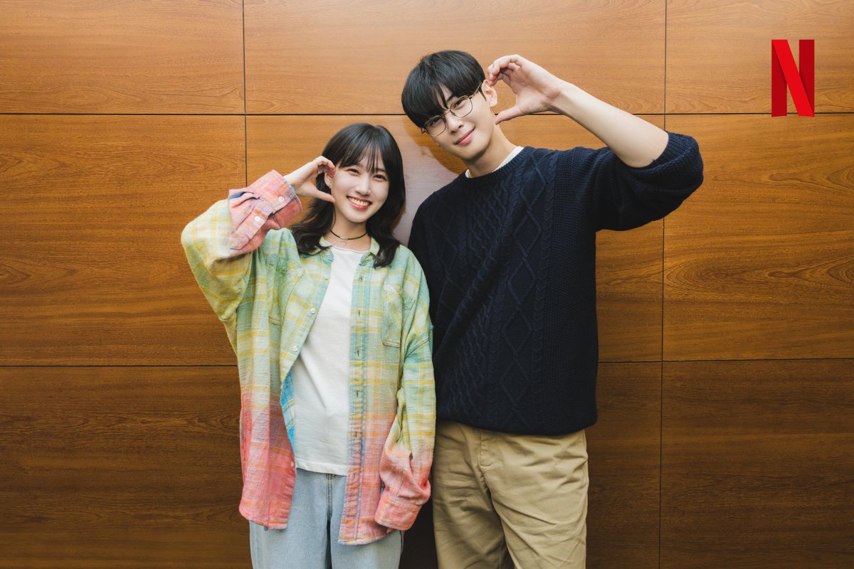 netflixkcontent's tweet photo. 📣 New series alert: get ready for a superpower comedy adventure with a well-loved cast!

<The WONDERfools> follows a group of awkward townies who unexpectedly gain superpowers and fight the villains threatening their city in the doomsday-fearing year of 1999.

Starring #ParkEunbin (Extraordinary Attorney Woo), #ChaEunwoo (True Beauty), #KimHaesook (Start-Up), #ChoiDaehoon (Beyond Evil), #ImSeongjae (Hellbound S2), and #SonHyunjoo (The Good Detective). 

#TheWONDERfools #더원더풀스 #Netflix