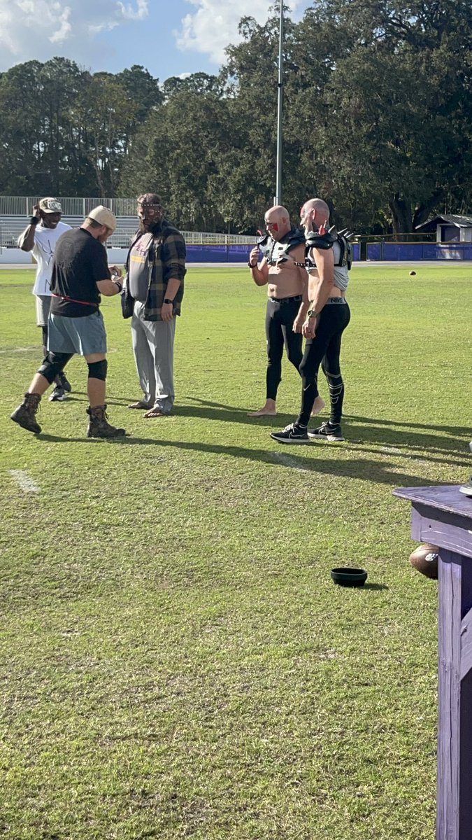 UCH_Football's tweet photo. WWE Halloween Havoc day at walk thru!! #BBiB @_CoachThomas77 @rileyreeduf @FuhrRj @scottmcdaniel98 @presnick13 https://t.co/4VAUXpUbCI