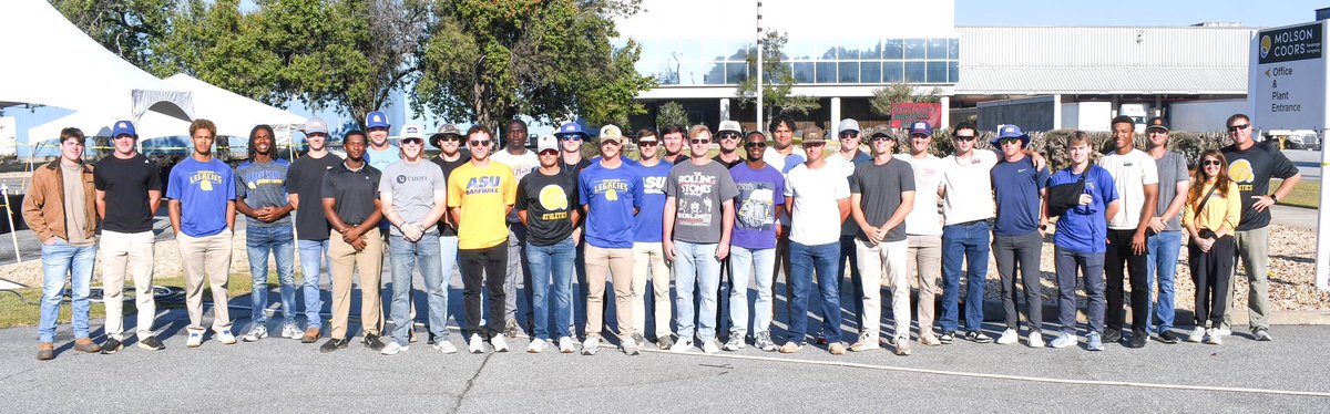 Golden Rams Volunteers at Molson Coors family and friends day 👏🏼👏🏼

ASU Baseball program served over 400 people last sunday ✅