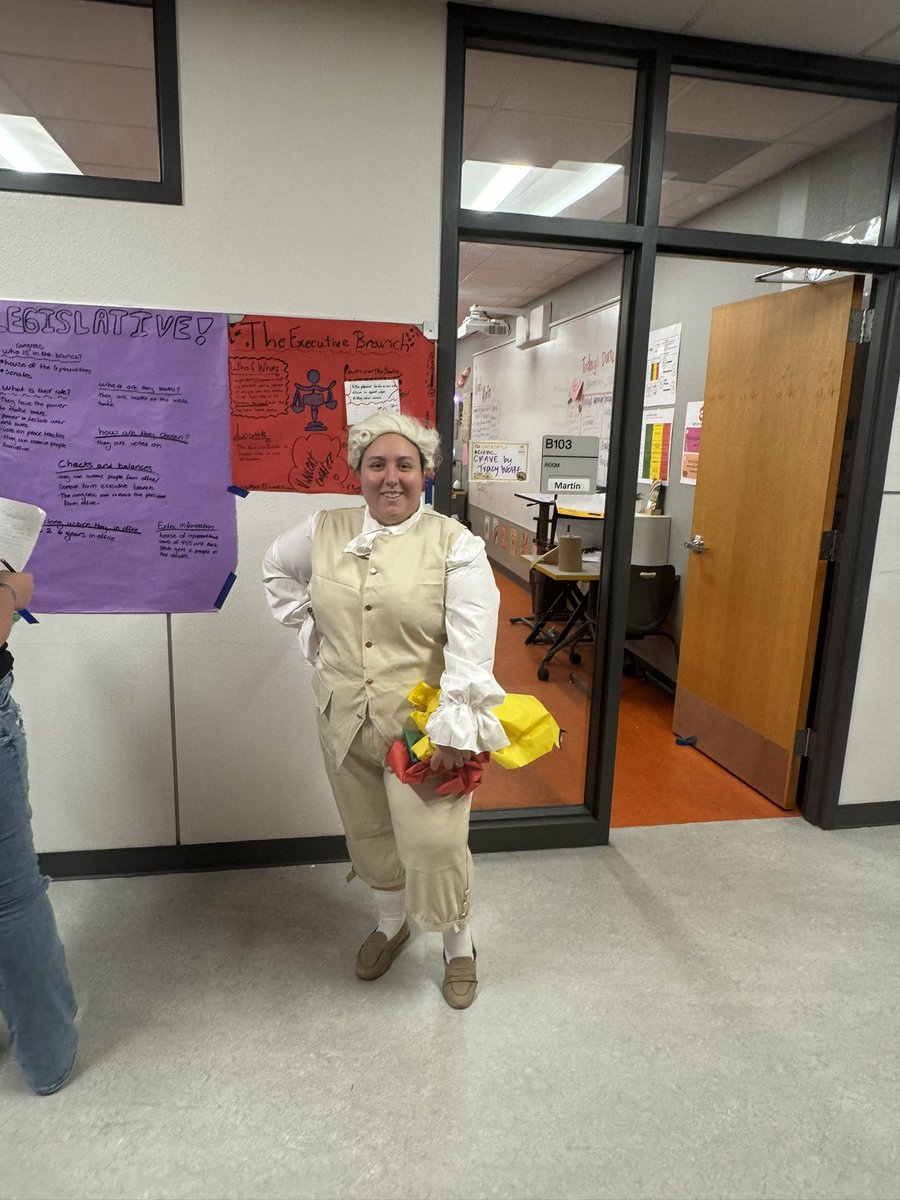 Students <a href="/AJBriesemeister/">AJBriesemeisterToros</a> were engaging in academic discussion with their groups over the TX Revolution in Mr. Procknow’s 7th grade class and the branches of government in Ms. Davis’s 8th grade class! Loved the high levels of student engagement! #matadormindset <a href="/SeguinISD/">Seguin ISD</a>