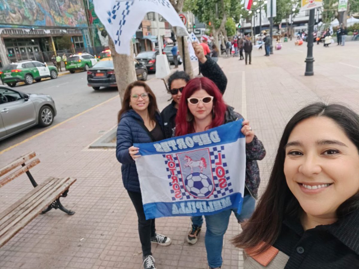 solekitsch's tweet photo. 🥰 Que tarde con las chicas #GrandeMelipilla 💙🤍 #Melipilla 
@cdmelipilla @hin https://t.co/SfmUJkbTXj