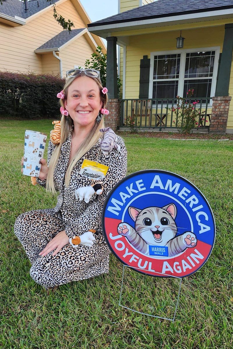 The Spirit of Lorenzo the Cat tweet media