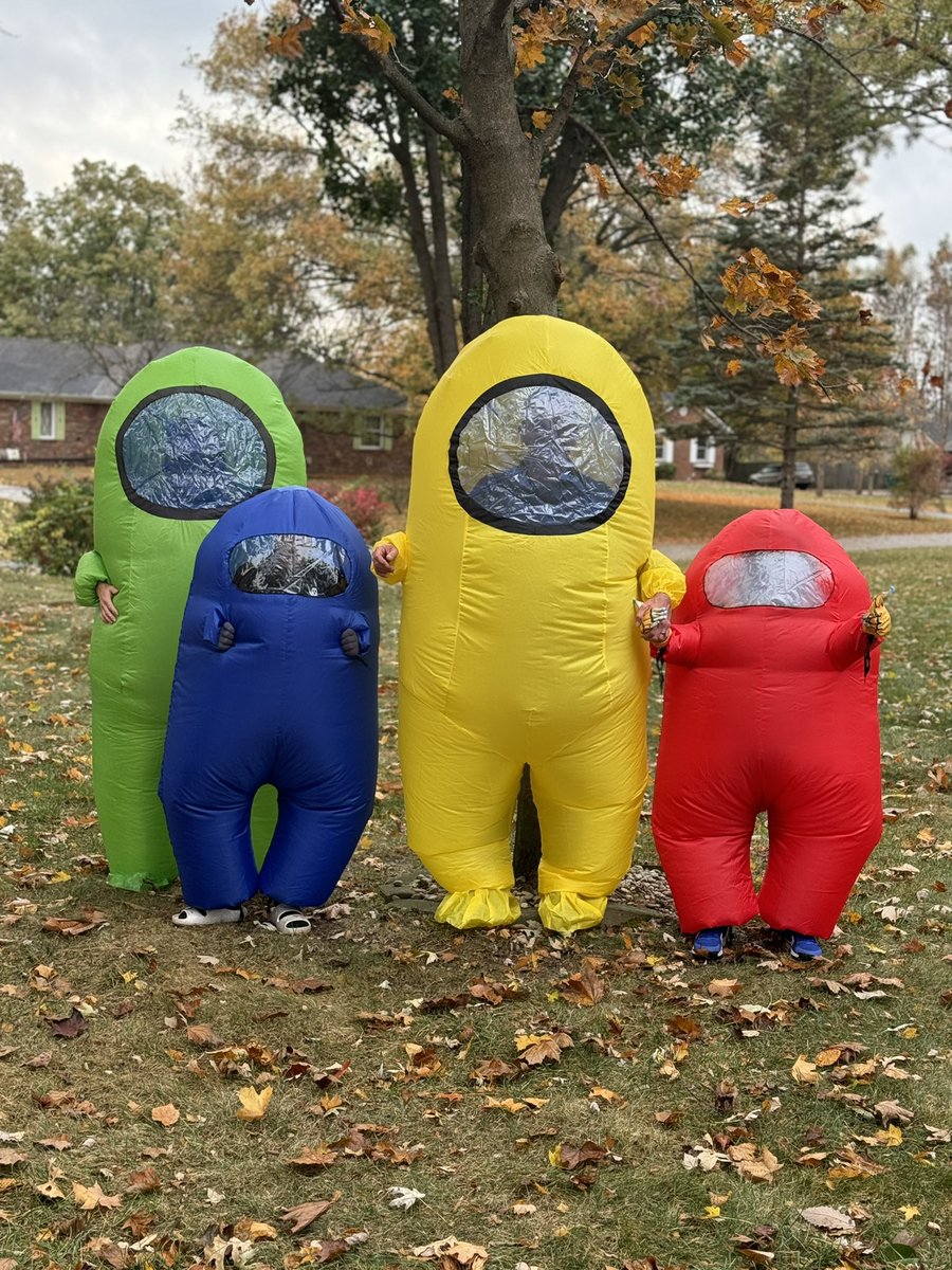 matthummel4's tweet image. Happy Halloween!
#amongus #crewmates #imposter