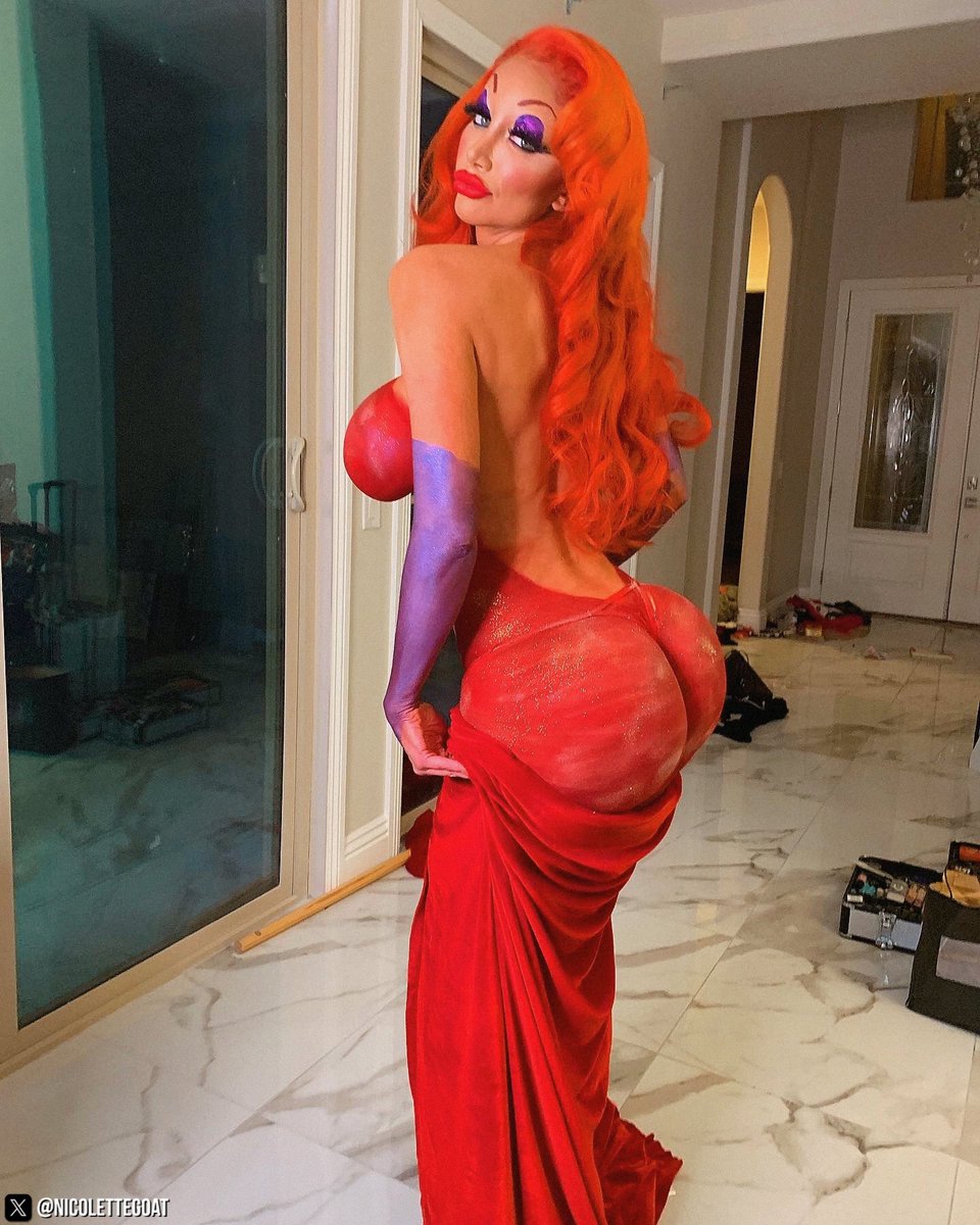 nicolette shea red dress LAS VEGAS, JAN 12