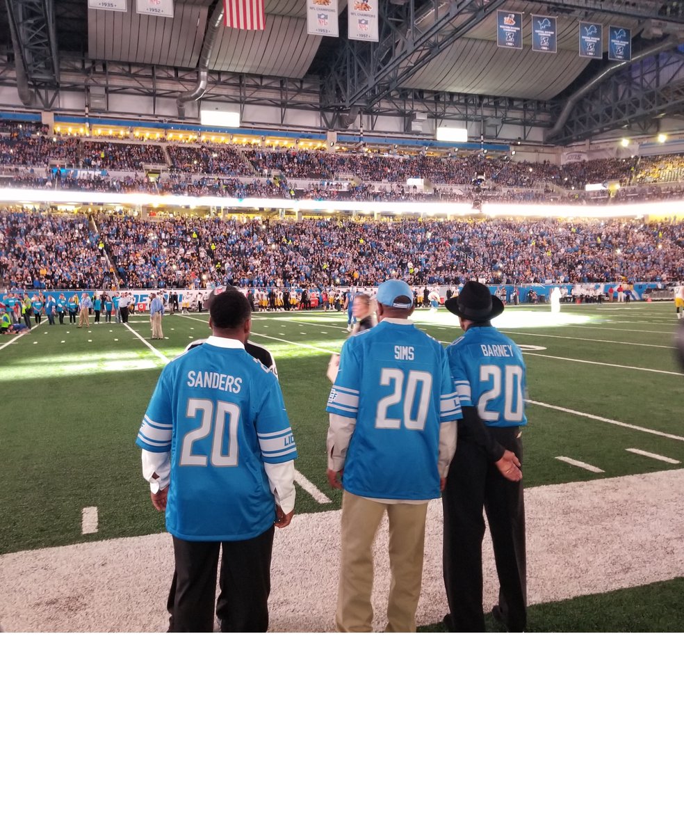 BarrySanders's tweet photo. or #TBT - #TheRoaring20s - @Lions #20 is storied, and I am lucky to share it with @RealBillySims and @LEMBARNEY 

#RoarIn2024 https://t.co/dOxnfvpUkw
