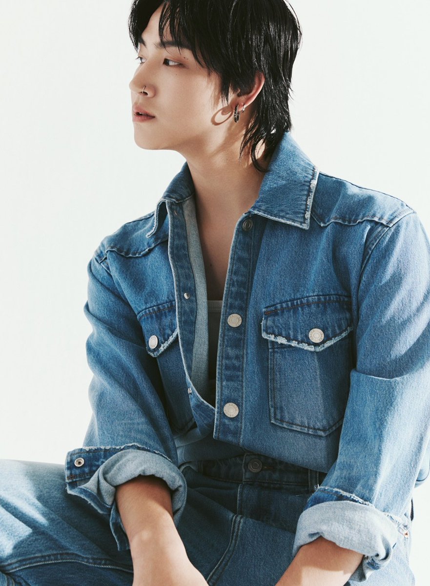 cyjprint's tweet photo. "Today, #JAYB will be officially discharged after completing approximately 1 year &amp; 9 months of alternative service as a public service worker.

On the 2nd, JAY B will open a global fandom platform &amp; greet fans for the first time in a live broadcast."

#제이비 @jaybnow_hr #GOT7 https://t.co/pNcdaEef4Y