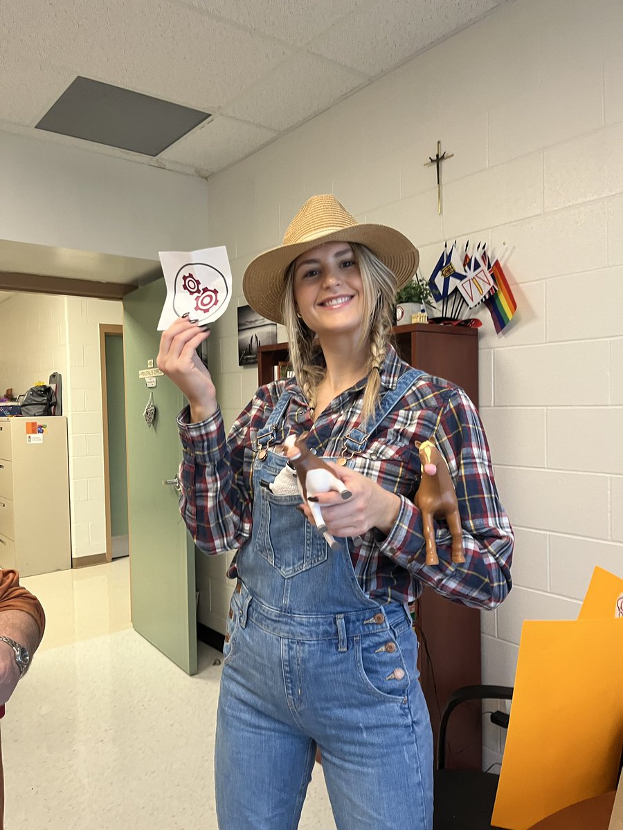 MPaulBaxterOCSB's tweet image. Trick or Treat - 👻 a little #ocsbDeepLearning fun for staff! Happy 🎃