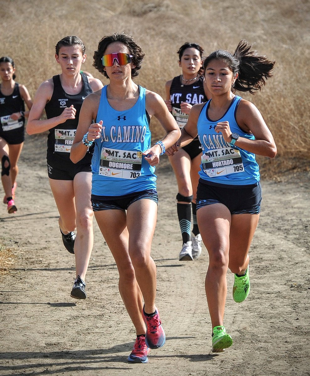 DeanLof's tweet photo. ECC men's and women's cross country teams both heading to Nov 8th So Cal Championships for 35th time in my last season after 36 years. Bittersweet.  Men led by Aaron Cohen and Alan Canales- women by Elaine Dugmore and Arianna Hurtado. Go Warriors!!  @ECCWarriors @breezepreps https://t.co/SaV28Bgmoc