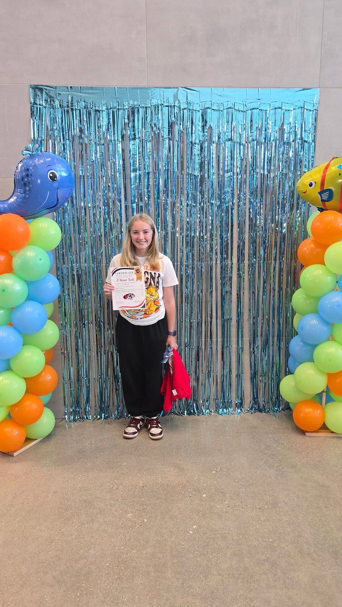 Braswell Freshman Zone (@bhsfreshzone) on Twitter photo Celebrating our BHS Freshman Zone A-Honor Roll students!! Students who achieved this honor received a t-shirt, certificate, and treats for all their hard work!!! #BengalExcellence <a href="/CSOSUAVE17/">Mr. Hailey</a> <a href="/CoachCarlile/">Sabrina Carlile</a> <a href="/braswellhs/">Braswell High School</a> Celebrating our BHS Freshman Zone A-Honor Roll students!! Students who achieved this honor received a t-shirt, certificate, and treats for all their hard work!!! #BengalExcellence <a href="/CSOSUAVE17/">Mr. Hailey</a> <a href="/CoachCarlile/">Sabrina Carlile</a> <a href="/braswellhs/">Braswell High School</a>