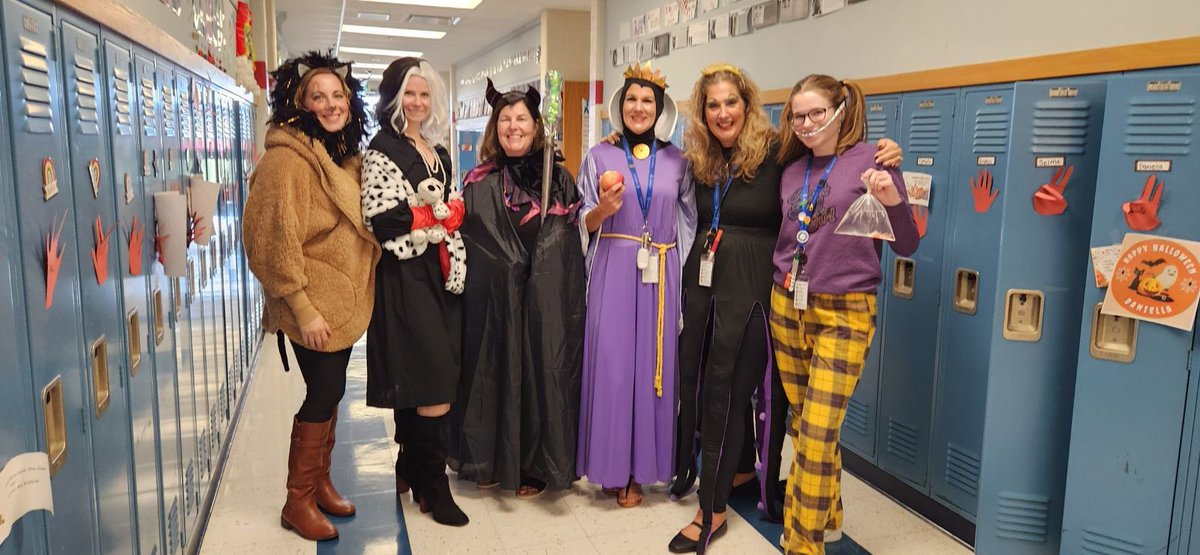 Sheila Wells (@safourth) on Twitter photo Halloween 2024: Chillin with the Villians! We are definitely #BetterTogetherD95 #BulldogBest <a href="/Mrs_EWarren/">Elizabeth Warren</a> <a href="/leslie_kuczek/">LKuczek5</a> <a href="/mrsVlamis/">Heather Vlamis</a> <a href="/AMasterson23/">Mrs. Masterson</a> <a href="/LZ_Schaumberger/">Ms. Schaumberger</a> Halloween 2024: Chillin with the Villians! We are definitely #BetterTogetherD95 #BulldogBest <a href="/Mrs_EWarren/">Elizabeth Warren</a> <a href="/leslie_kuczek/">LKuczek5</a> <a href="/mrsVlamis/">Heather Vlamis</a> <a href="/AMasterson23/">Mrs. Masterson</a> <a href="/LZ_Schaumberger/">Ms. Schaumberger</a>