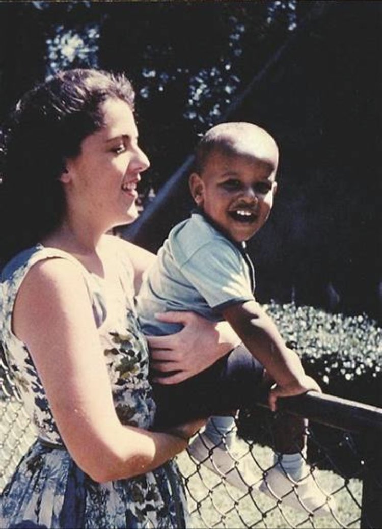 OrdAvgGuy37's tweet photo. Former President Barrack Obama with the parent that stuck around to raise him before he grew up and made race a issue again https://t.co/yA8s4eL509