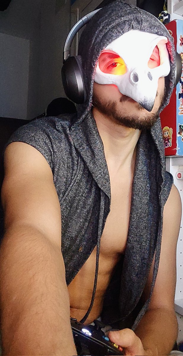 cachofurro's tweet photo. ¿Truco o Rabo? Xd ¡Nah, ahora en serio, y sin sexualizaciones! tenía mono de prepararme un outfit más currado, perro la dana nos aisló de la capital. Podría ser peor.

¿Algun alma libre me recomienda algún videojuego spookie, mientras descargo juegos en steam? 

#gamer #gaymer https://t.co/mxQoFckgdK