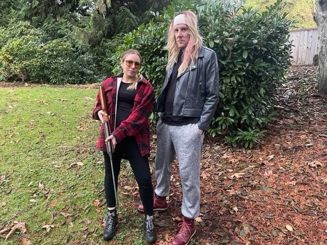 Happy halloween to all those who celebrate by dressing up as the cast from Strange Darling, pouring a small freezer's worth of frozen meat into the front yard, and pretending you know how to hold a gun