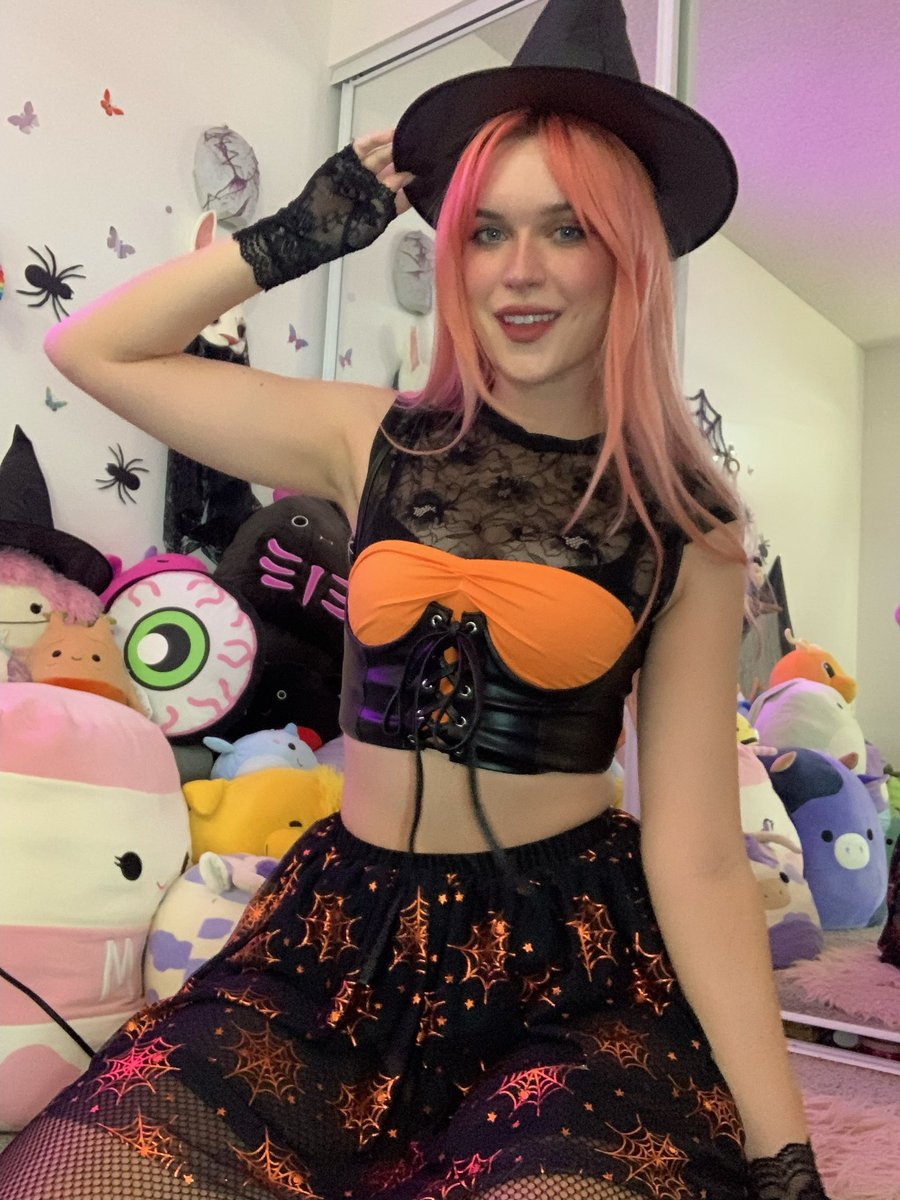 Treesha25 tweet media