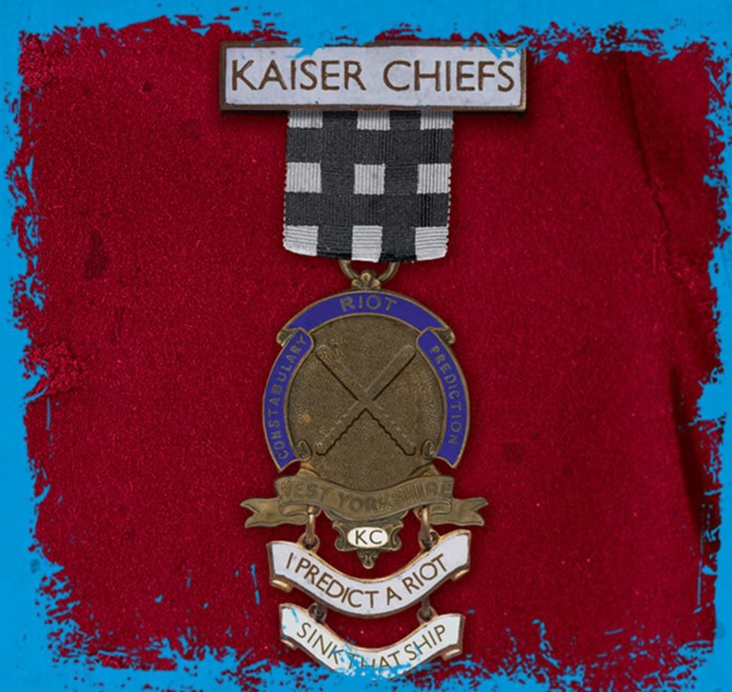 michsu81's tweet photo. I predict a riot is 20 years old today 😃 Happy 20th Riot 🥳 @KaiserChiefs @KCFansUK @nickjdhodgson @Rickontour @curlywand https://t.co/IU1xCXZiiQ