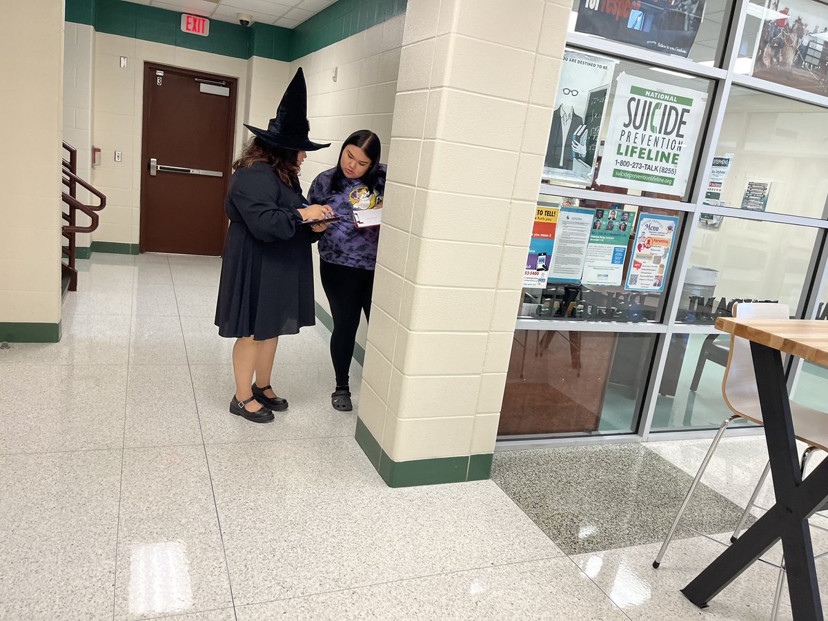 Ms. Amshoff tweet media