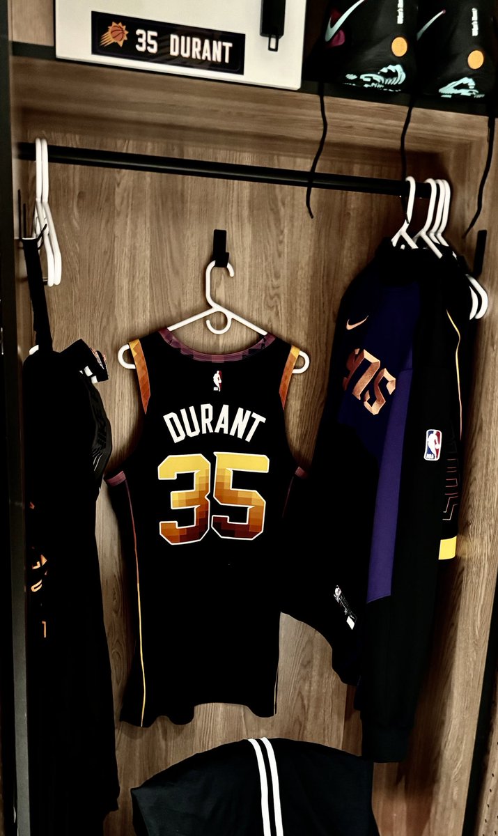 Happy Halloween ⚫️🟠