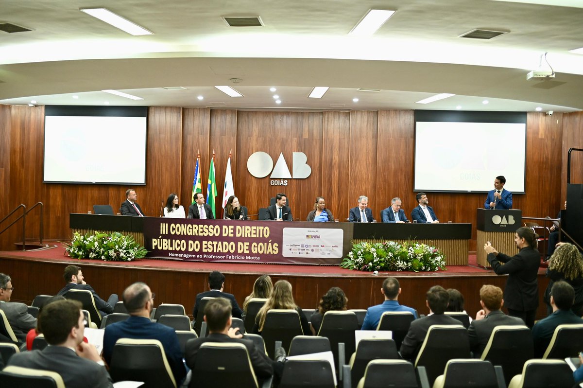 tcmgooficial's tweet photo. Abertura do III Congresso de Direito Público do Estado de Goiás: homenagens ao professor e conselheiro do TCMGO, Fabrício Motta, destacam sua contribuição ao direito público e compromisso com ética e transparência na administração pública. #CongressoDireitoGO #TCMGO https://t.co/21dgQUD54S