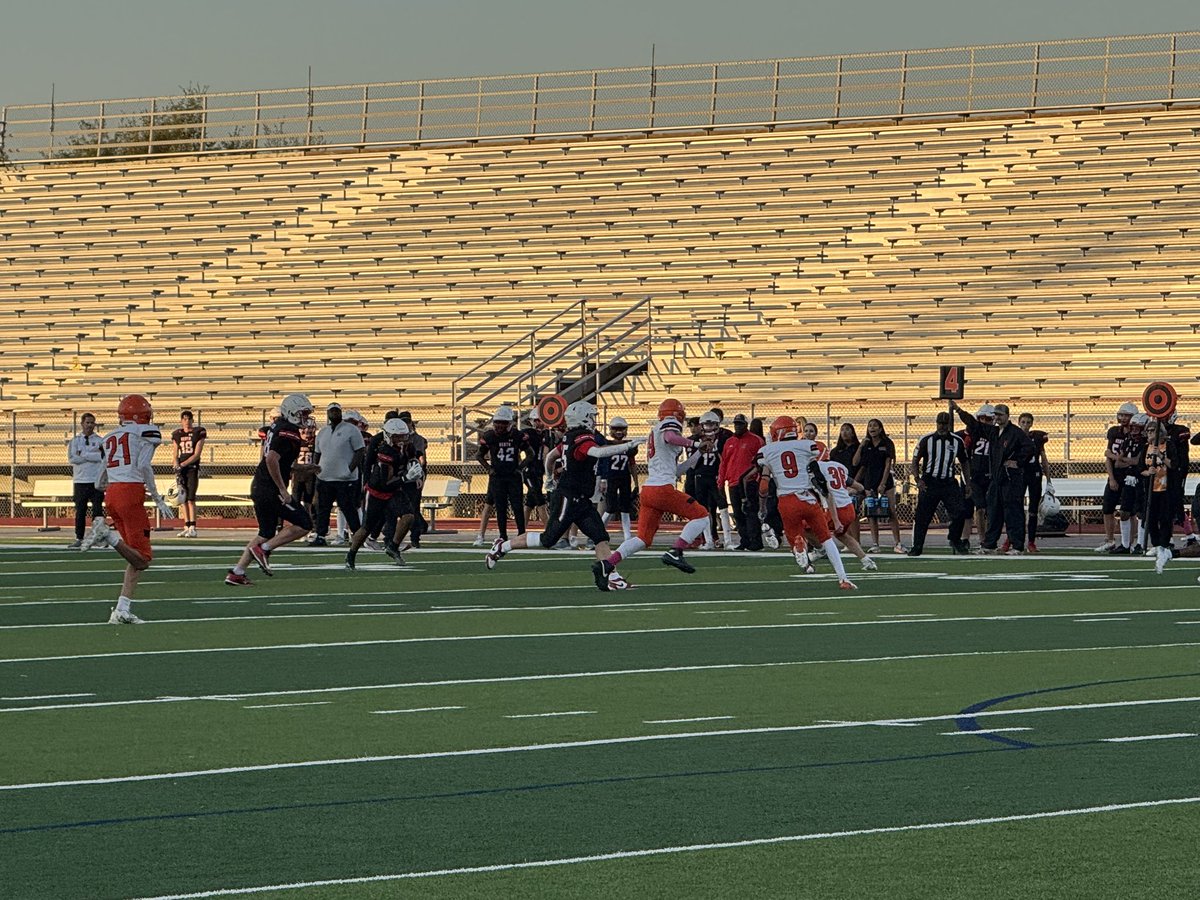 RHHSHawks_9's tweet image. Hawks win the opener in a close one!

#southside