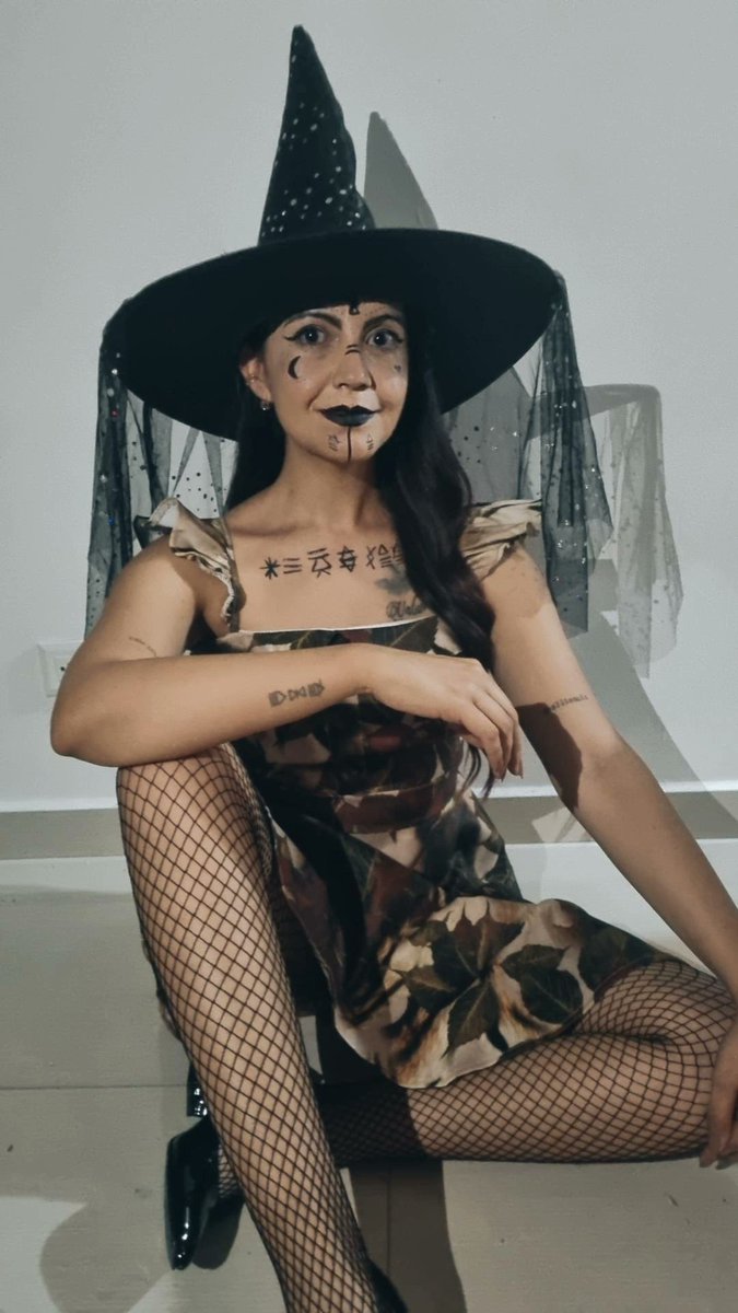 Camila Pedraza (@cami28pedraza) on Twitter photo Hoy en Hallowen
Que no me falten los elementales del gran <a href="/SantiCruz/">Santiago Cruz</a>
Reflexión, Desapego, Apreciación, Anhelo, Libertad, Consciencia... Hoy en Hallowen
Que no me falten los elementales del gran <a href="/SantiCruz/">Santiago Cruz</a>
Reflexión, Desapego, Apreciación, Anhelo, Libertad, Consciencia...