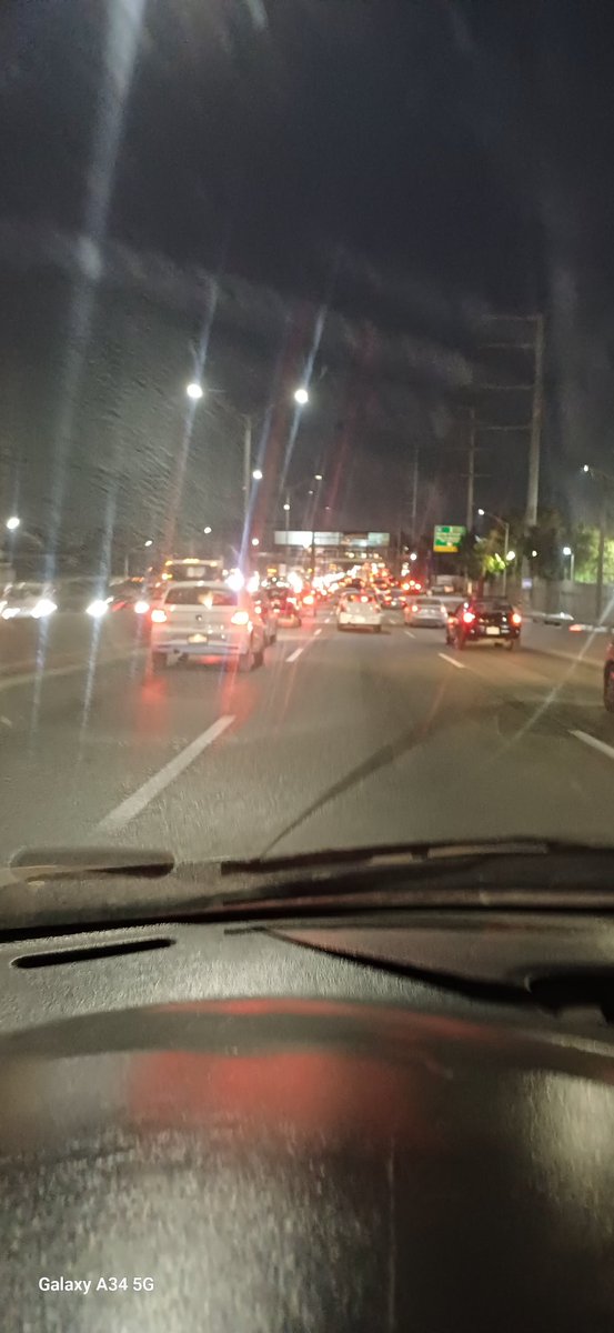 Escuchándolos en el tráfico de Nogalar <a href="/edutorresr/">Edu Torres</a>