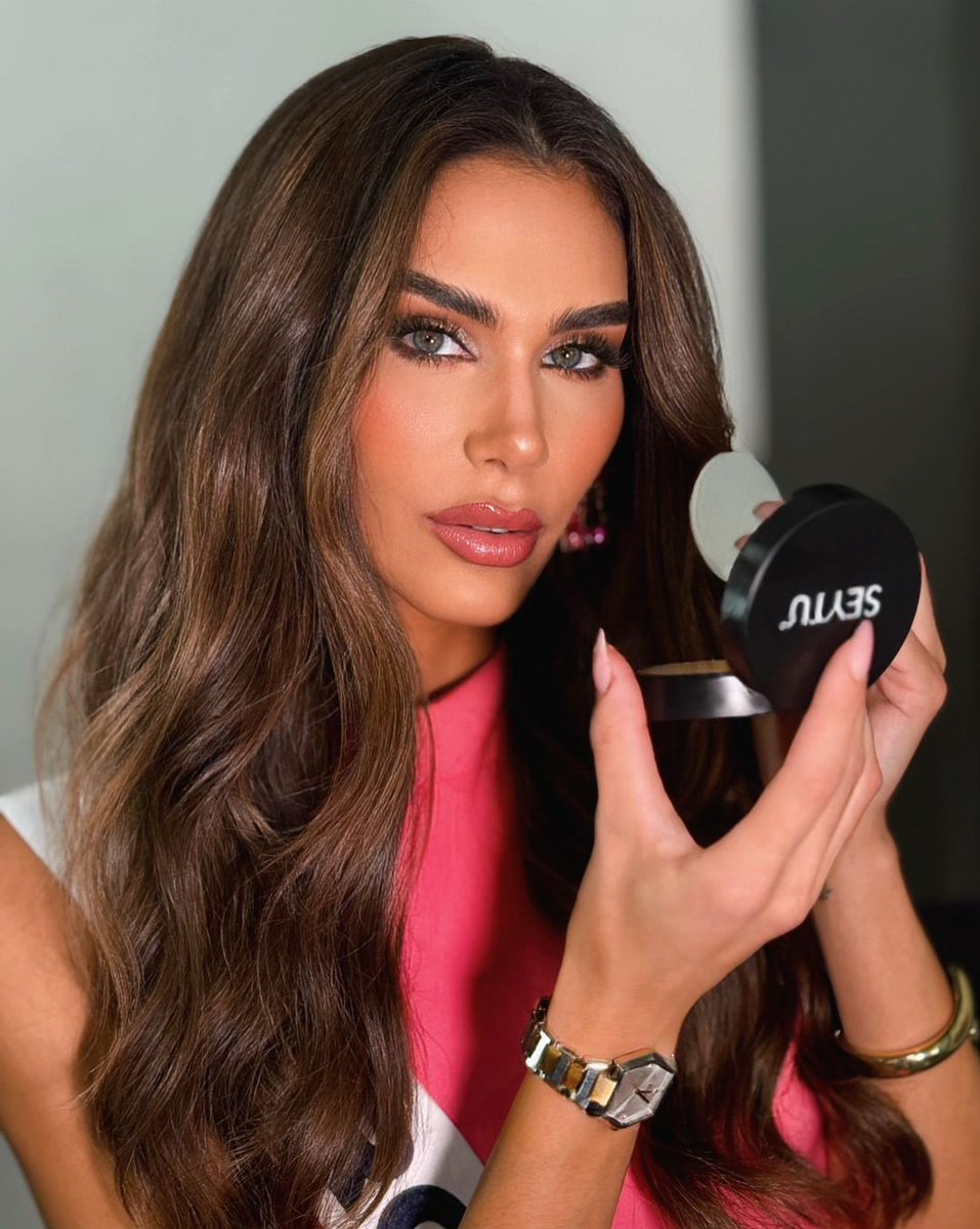 IvanoffZelene's tweet photo. @MissUniverse Argentinaaaaa 🇦🇷🔝🔝🔝🔝 https://t.co/OCzF2CwRjn