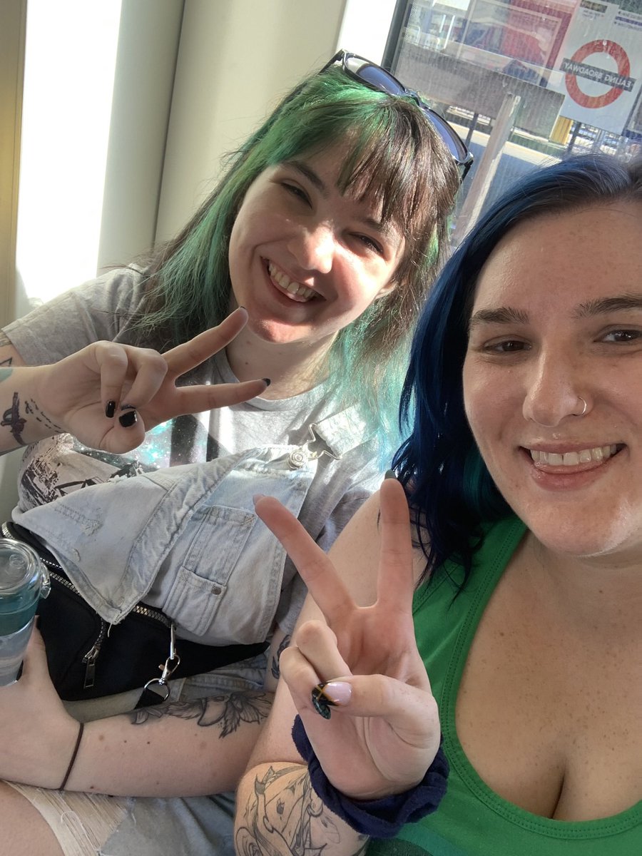 casswitch2319's tweet image. Happy birthday to the love of my life @SamLDrake only a few more weeks until we are reunited 💜💚