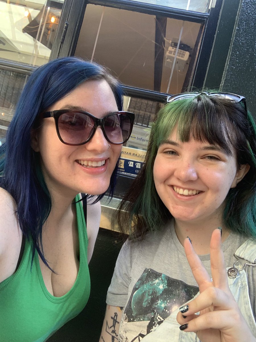 casswitch2319's tweet image. Happy birthday to the love of my life @SamLDrake only a few more weeks until we are reunited 💜💚